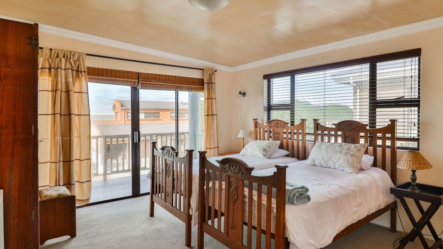 5 Bedroom Property for Sale in Kleinbaai Western Cape